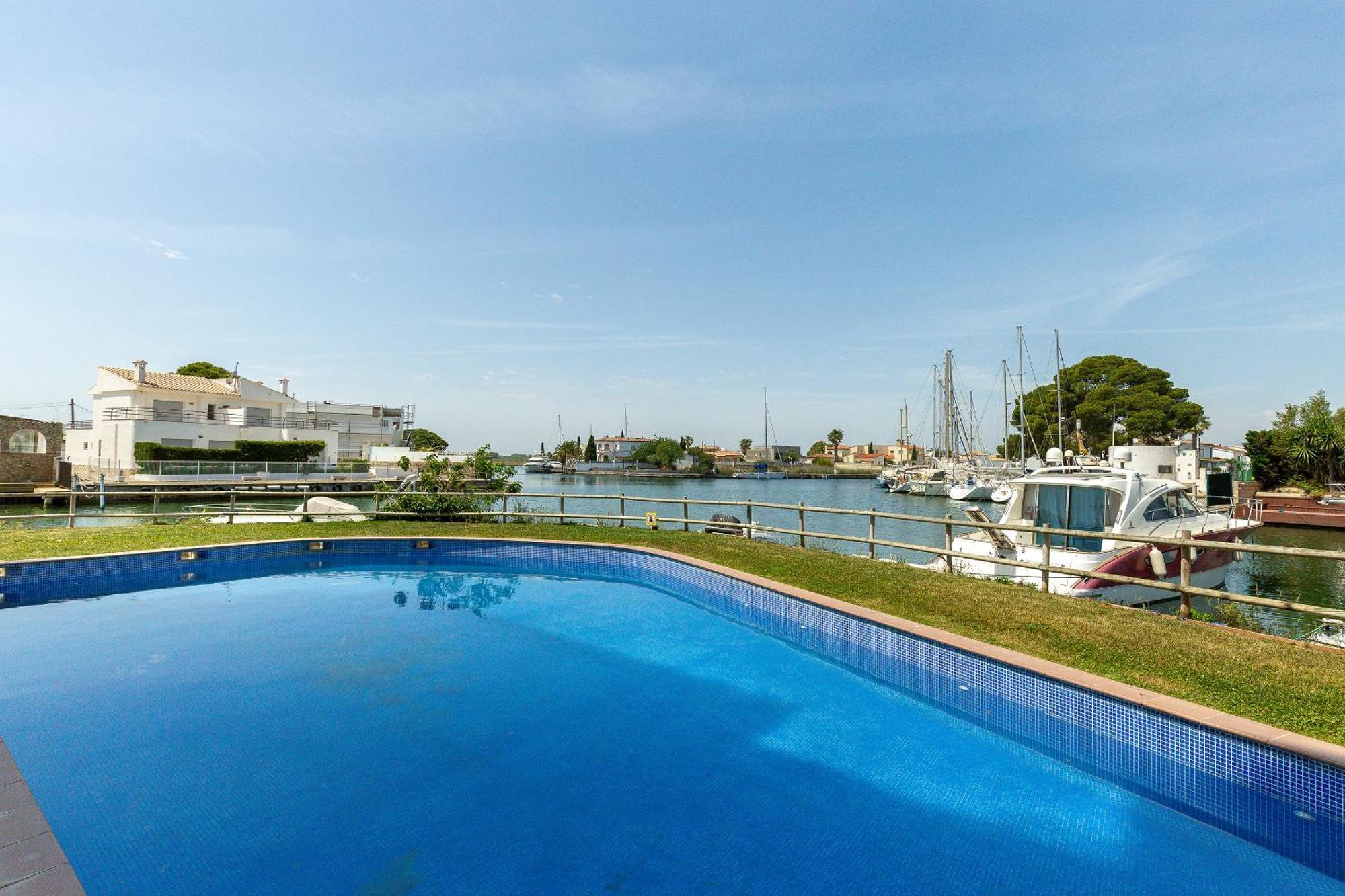 Nido 409 G Apartment Roses Bagian luar foto
